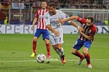 震惊！巴萨进攻失控，亚马尔惹怒球迷，西甲为何失去主控权？