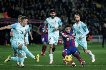 西甲焦点战前瞻：奥萨苏纳 VS 巴伦西亚，谁能拔得头筹？