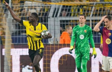 接班莱万！弗利克相中德甲29岁神锋 他曾5次攻破巴萨球门