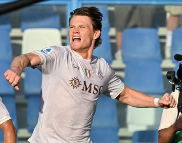 （体育）足球——意甲：那不勒斯胜萨索洛