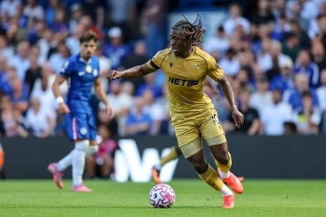 阿森纳压哨截胡埃泽，北伦敦德比再添新剧情