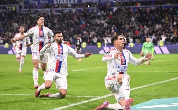 20岁葡萄牙新星世界波助里昂逆转斯特拉斯堡，终结2连败并升至法甲第4