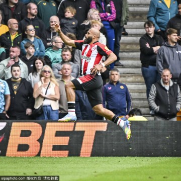 曼联转会窗口再起波澜！6000万先生奥利·沃特金斯会是最后拼图吗？