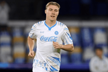 0-0，意甲第1遭德甲第8逼平，连续2轮欧冠不胜，麦克托米奈失良机