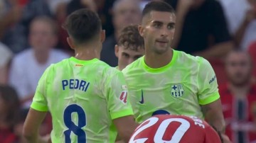 3-0！西甲太刺激，半场两人染红，巴萨开门红，最佳球员亚马尔！