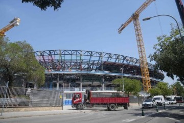 马卡：新球场许可证迟迟不发放，巴萨考虑暂时重回蒙锥克参加比赛