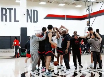 余嘉豪留洋选择西甲联赛，月薪16710元，低于CBA顶薪600万