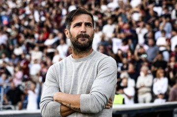 1-0，意甲第16掀翻意甲第3，38岁法布雷加斯率队不敌意甲7冠王