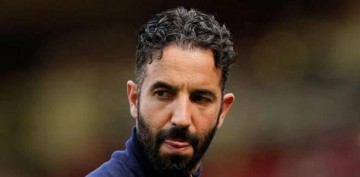 曼联弃巴莱巴转攻费尔南德斯，引援新战略启动