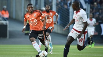 法甲中游卡位白热化！洛里昂主场迎战里尔，谁能抢占欧战资格先机？