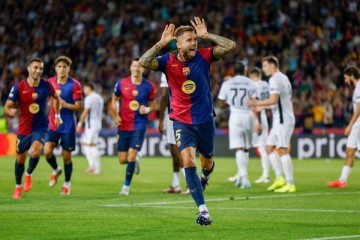 西甲第11轮：巴塞罗那3-1力克埃尔切，蓝红军团升至积分榜第二