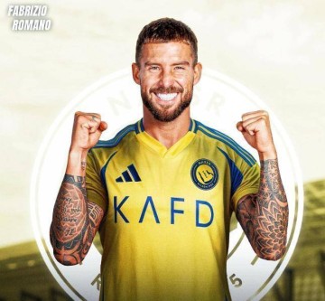 1夜4大转身敲定！曼联重磅签约，大巴黎1亿欧2连签巴萨铁卫投奔C罗