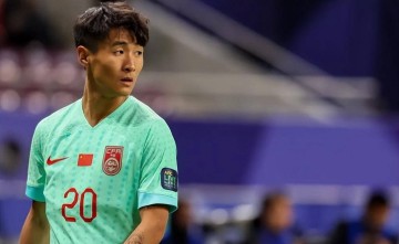 成都蓉城王牌队长将本土球员送往法甲梅斯，韦世豪回应确认