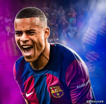 24岁的青木成为法国传奇射手让-皮埃尔·帕潘之后第一位在法甲联赛中打入四球的马赛球员