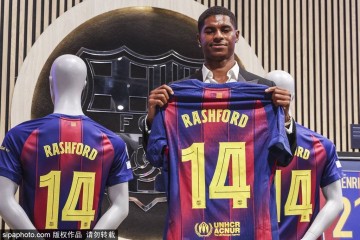 拉什福德巴塞罗那首秀：从曼联到西甲的华丽转身